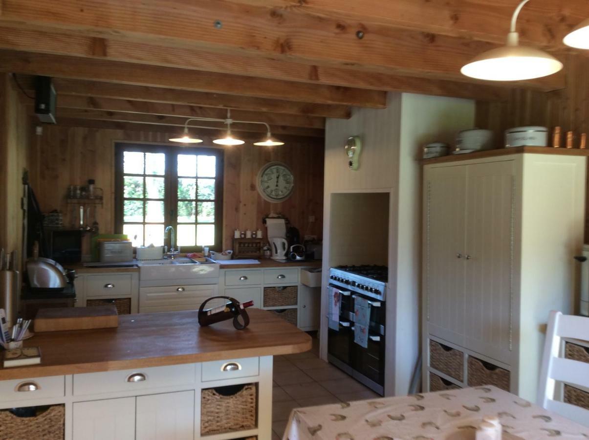 Spruce Lake Sauviat-sur-Vige ภายนอก รูปภาพ
