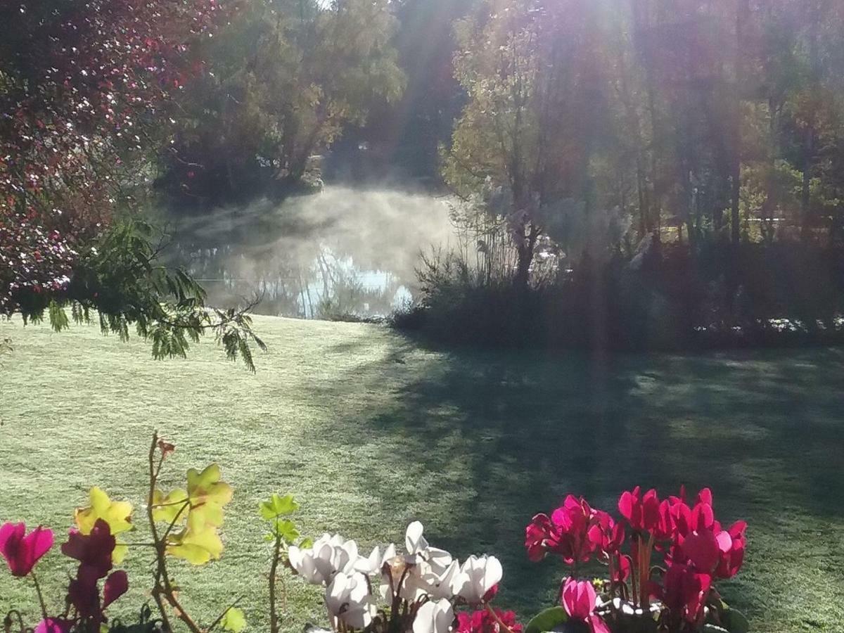 Spruce Lake Sauviat-sur-Vige ภายนอก รูปภาพ