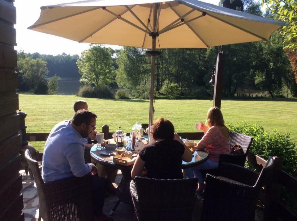 Spruce Lake Sauviat-sur-Vige ภายนอก รูปภาพ